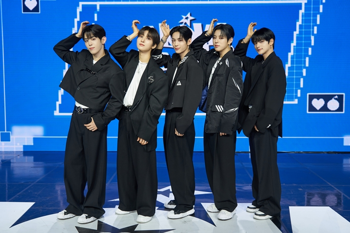 투어이즈 이미지