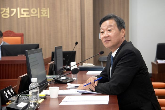 청년설치 이미지