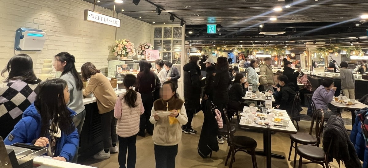 이랜드이츠애슐리퀸즈 이미지