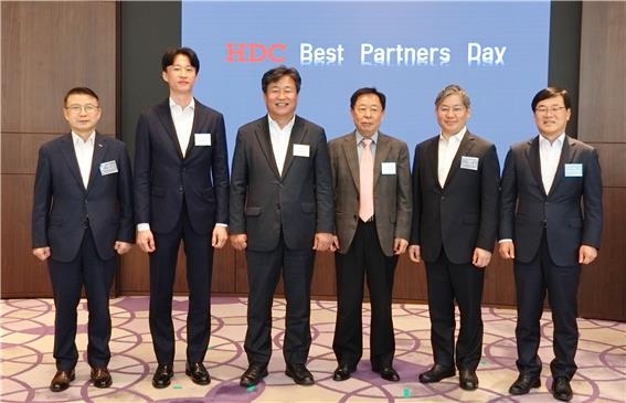 우수파트너스 이미지