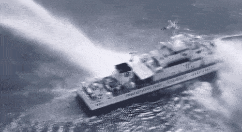 中해경선, 남중국해서 필리핀 선박에 물대포 공격…1척 파손 [AFP=연합뉴스]