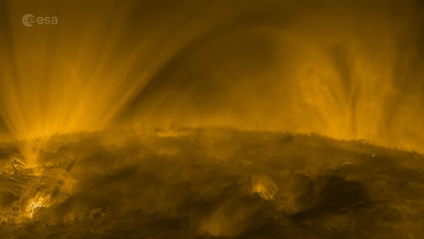 태양 가까이서 태양 대기권을 관측한 영상이 공개됐다. (사진=ESA)