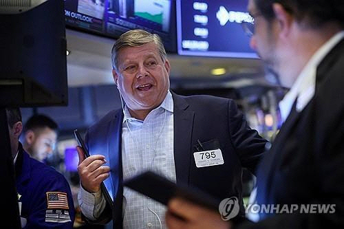 900달러 이미지