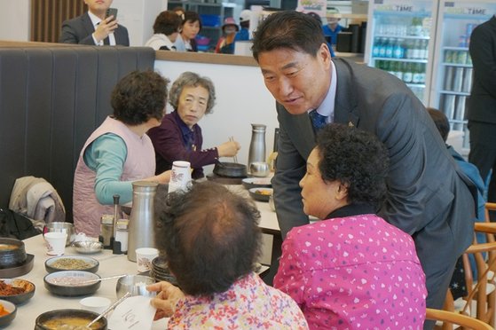 백년가게에프앤비 이미지