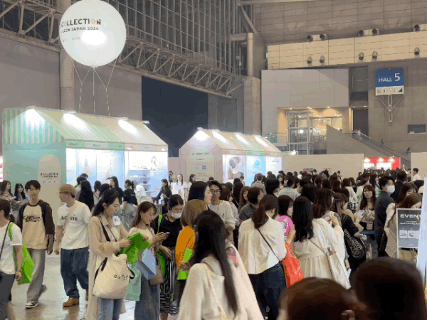 11일 일본 도쿄에서 열린 'KCON JAPAN 2024' 내 중소기업 제품 판촉 행사장 'K-컬렉션'에 관람객들이 붐빈다.