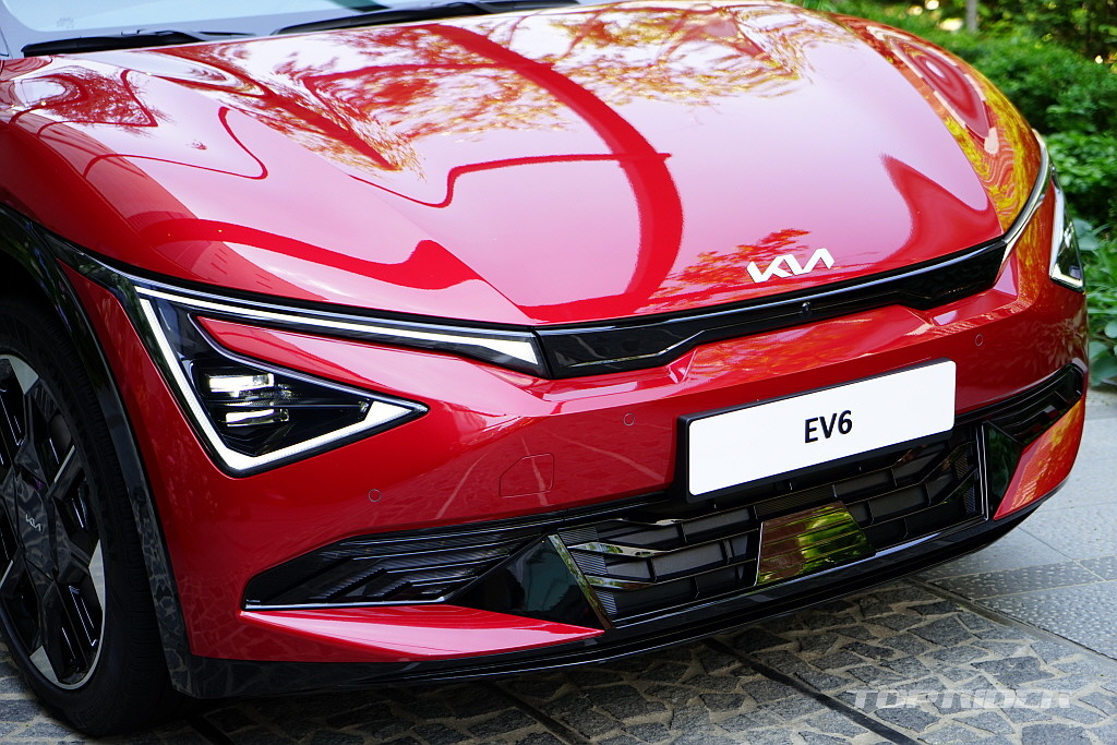 EV6 페이스리프트 실차, 달라진 포인트 4가지 | 탑라이더