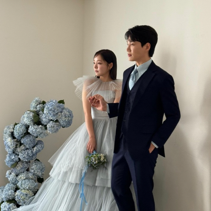 '결혼 D-1' 김기리, 웨딩화보서 느껴지는 '선남선녀' 포스…잘 가겠다