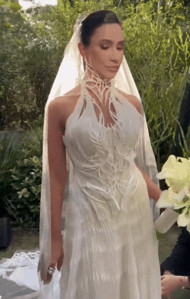 3D 프린터로 만든 웨딩 드레스를 입고 결혼한 브라질 세무 변호사 마리아나 파바니. 사진=인스타그램(mppavani) 캡처