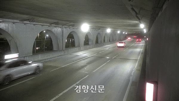 지난달 13일 피의자 9명이 포르쉐 등 고급 외제 차량을 이용해 경기 의정부에서 서울 성동구 성수 방향 초안산 터널에서 과속운전을 하고 있다. 노원경찰서 제공