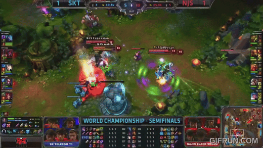 불리한 상황에서의 대치 구도서 '페이커'는 아리로 과감한 한태 개시를 보여준다(이미지=LoL e스포츠 공식 유튜브 발췌).