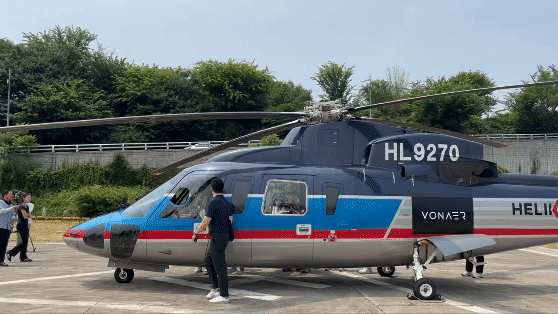10일 오전 11시경 서울 송파구 잠실한강공원 헬기장. 헬리코리아가 소유하고 모비에이션이 서비스하는 '본에어' 헬리콥터가 도착했다. /사진=김진수 기자