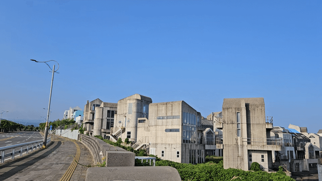 예래 휴양형 주거 단지 전경. 공정률 65%에서 사업이 8년째 멈춰 있다. /사진=채신화 기자