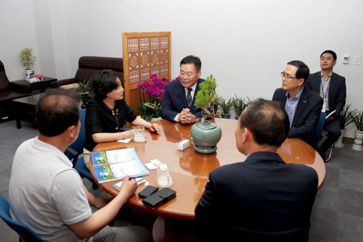 김산 이미지