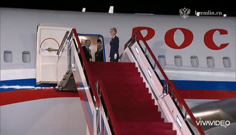 19일 새벽 북한 평양 순안국제공항에 도착한 블라디미르 푸틴 러시아 대통령 (영상=크렘린궁 텔레그램)