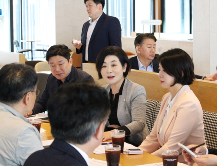 김희정 이미지