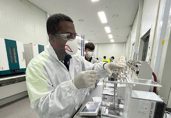 (주)포스코퓨처엠 이미지