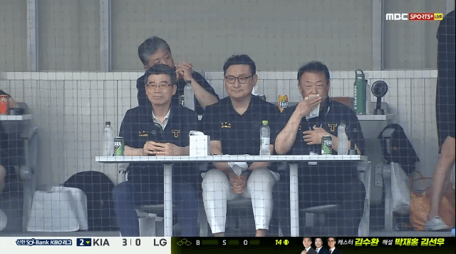 (왼쪽부터) 송호성 구단주 겸 대표이사, 심재학 단장, 최준영 대표이사. 출처 | 티빙