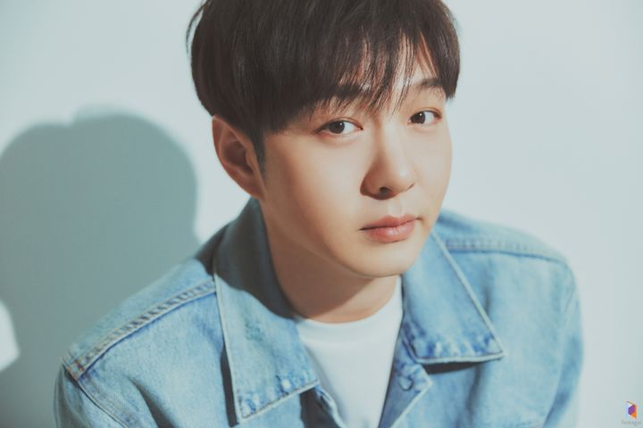 창 이미지