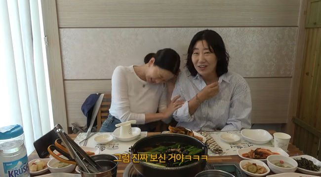 레베카 윤 이미지