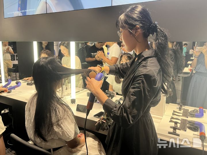 스타일리스트헤어살롱 이미지
