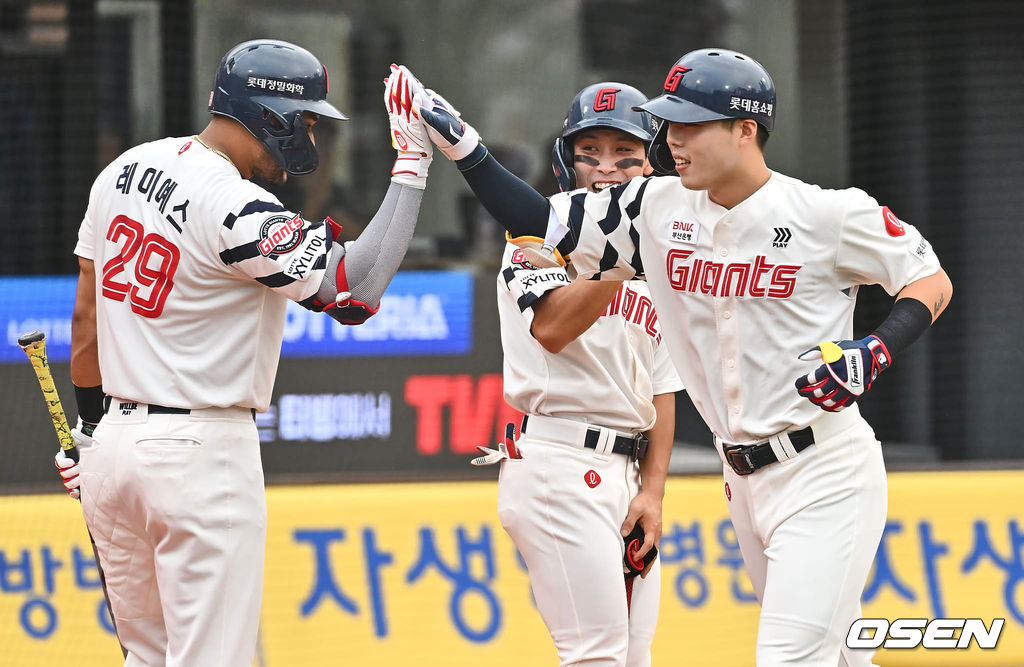 4 이미지