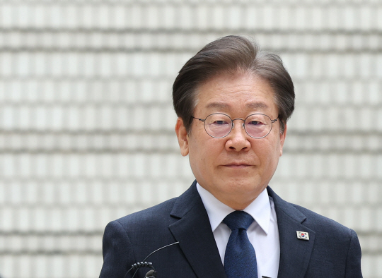 윤세탁 이미지