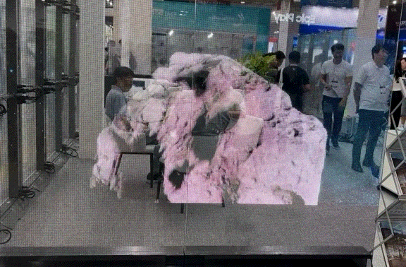 APS 필름형 투명 LED 디스플레이(사진=지디넷코리아)