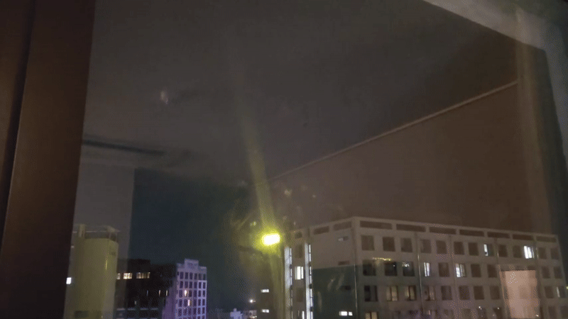 지난 15일 밤 제주 서귀포시에서 목격된 낙뢰. 시청자 제공