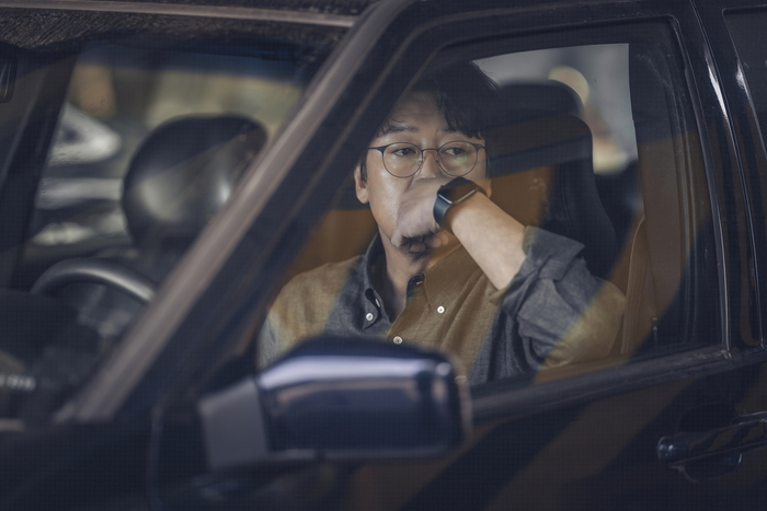 숲속에서 이미지