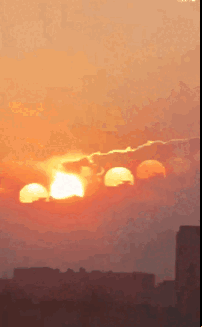 지난 18일 중국 쓰촨성에서 촬영된 여러 개의 ‘태양’ 영상