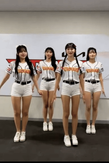 ‘삐끼삐끼’ 춤은 KIA 타이거즈 투수가 상대 팀 타자를 삼진 아웃시켰을 때 치어리더들 추는 춤이다. KIA 타이거즈 공식 인스타그램 갈무리