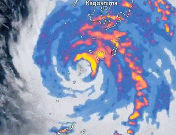 제10호 태풍 ‘산산’(SHANSHAN)이 일본 열도를 향해 돌진하고 있다. /X(옛 트위터)/X(옛 트위터)