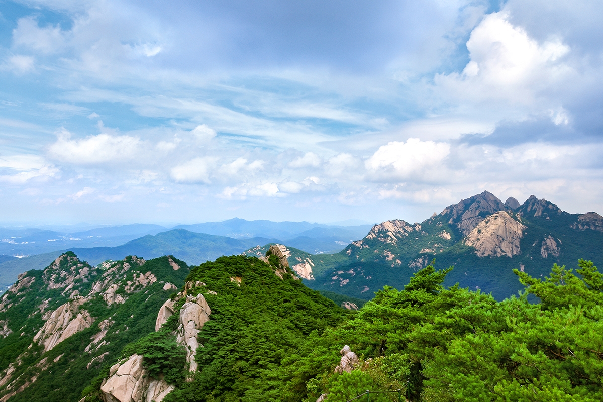 [걷고 싶은 길] 북한산의 공룡능선, 의상능선