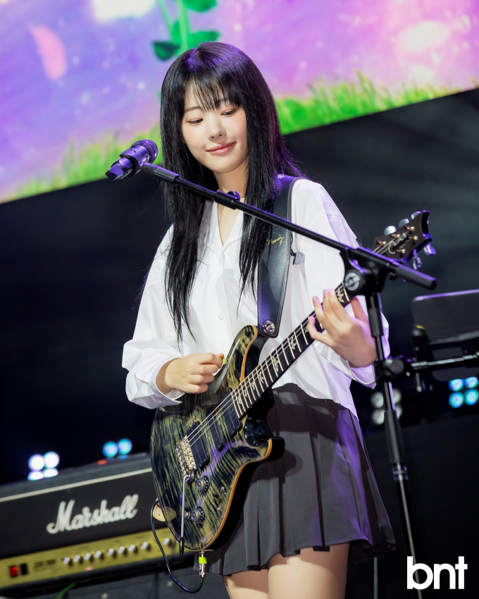 QWER 히나 '미소천사, 장나영' [포토]