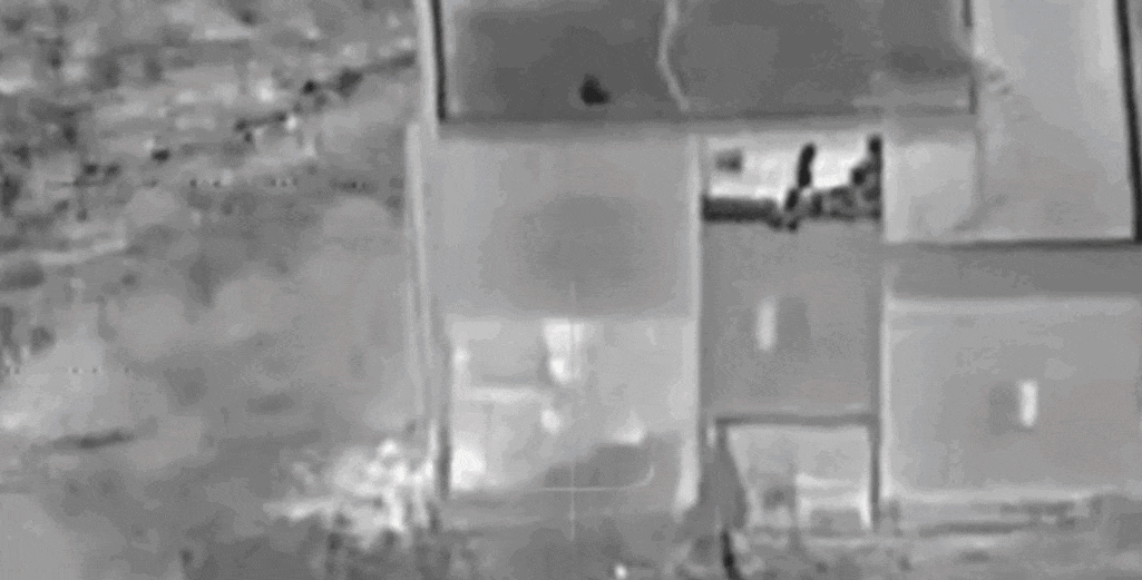 이스라엘군이 레바논 남부의 한 주택에 숨겨진 DR-3 순항미사일을 공습하는 모습