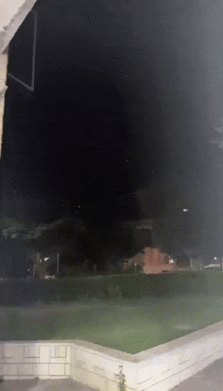 1일(현지 시각) 이란 혁명수비대가 발사한 극초음속 미사일 '파타-1'이 이스라엘 본토 방향으로 떨어지는 모습. 사진=타스님 통신 엑스 캡처