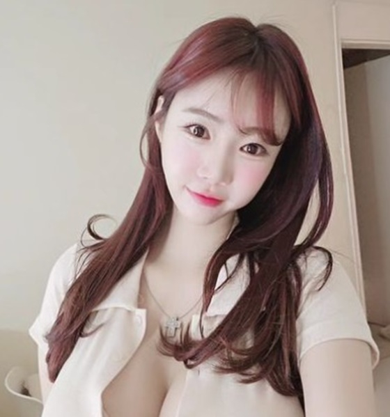 셀리 이미지