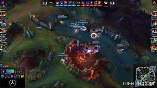 '리헨즈' 손시우의 레오나가 잡히는 순간, 상대 주요 궁극기가 빠진 것을 파악한 젠지는 바로 교전을 연다(이미지=LCK 공식 유튜브 발췌).