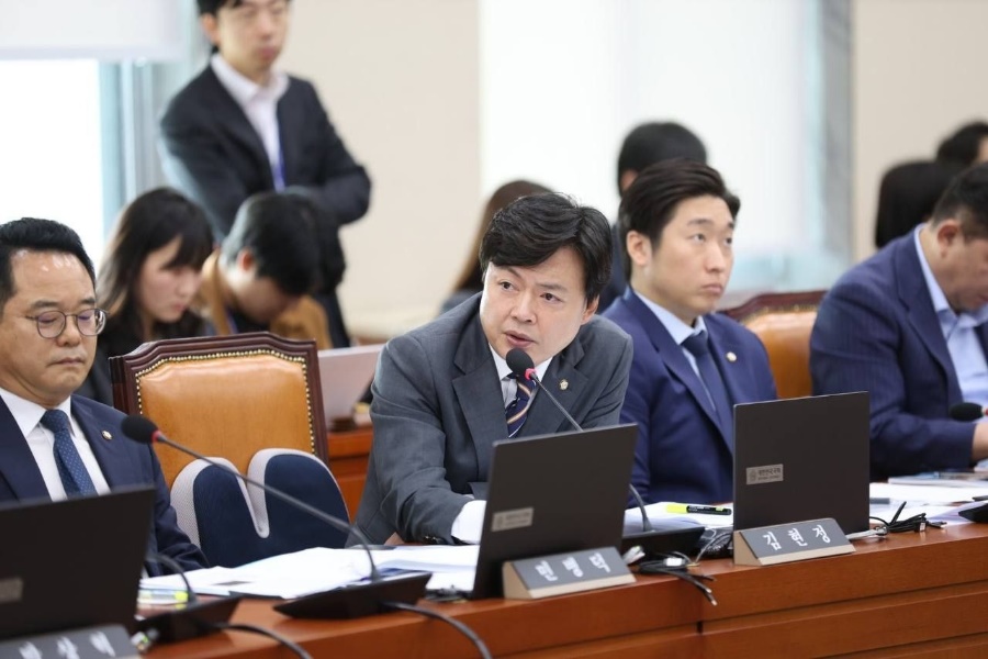 치킨플러스국회의 이미지