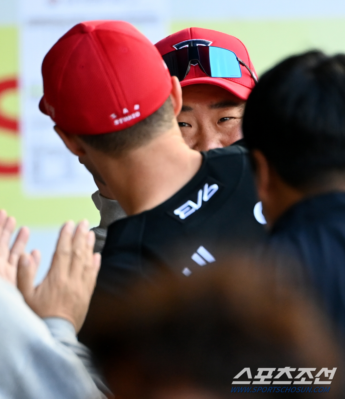 미소짓는네일 이미지