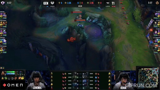 반대로 T1 바텀 듀오는 예언자의 렌즈로 상대 위치를 파악했고, '케리아'는 절묘한 스킬 활용으로 '페이즈'의 애쉬를 끈다(이미지=LCK 공식 유튜브 발췌).
