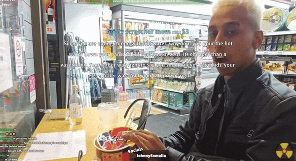 외국인 유튜버 조니 소말리가 지난 17일 한국 편의점에서 라면 국물을 쏟아붓는 등 난동을 피웠다. /유튜브 'Johnny Somali'