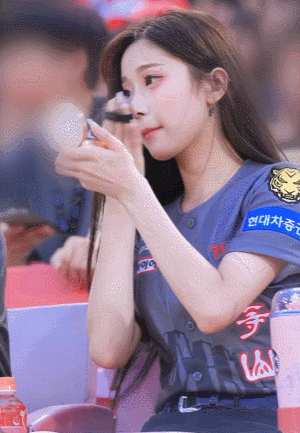 이주은 치어리더. / 출처=유튜브 '내맘찍영'
