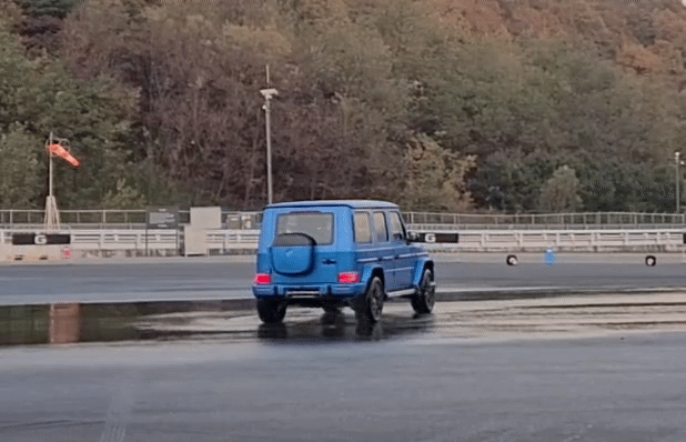 G-턴을 하는 G580 [촬영 홍규빈]