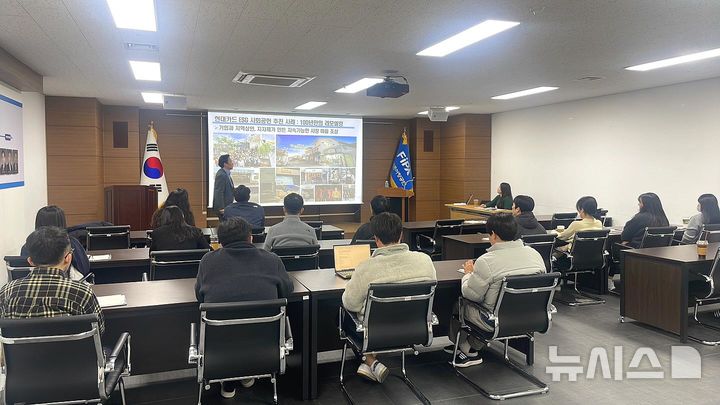 활동사진 이미지