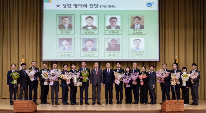 리더 이미지