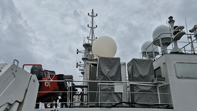 기상 1호에서 띄우고 있는 '자동고층기상관측장비'(ASAP). 세계기상기구(WMO) 규칙에 따라 전 세계 기상 당국이 똑같은 시간에 고층 관측을 실시한다. 보통 하루 2번, 태풍 등 특별관측이 필요한 시기에는 하루 4번 풍선을 띄운다. 최나실 기자