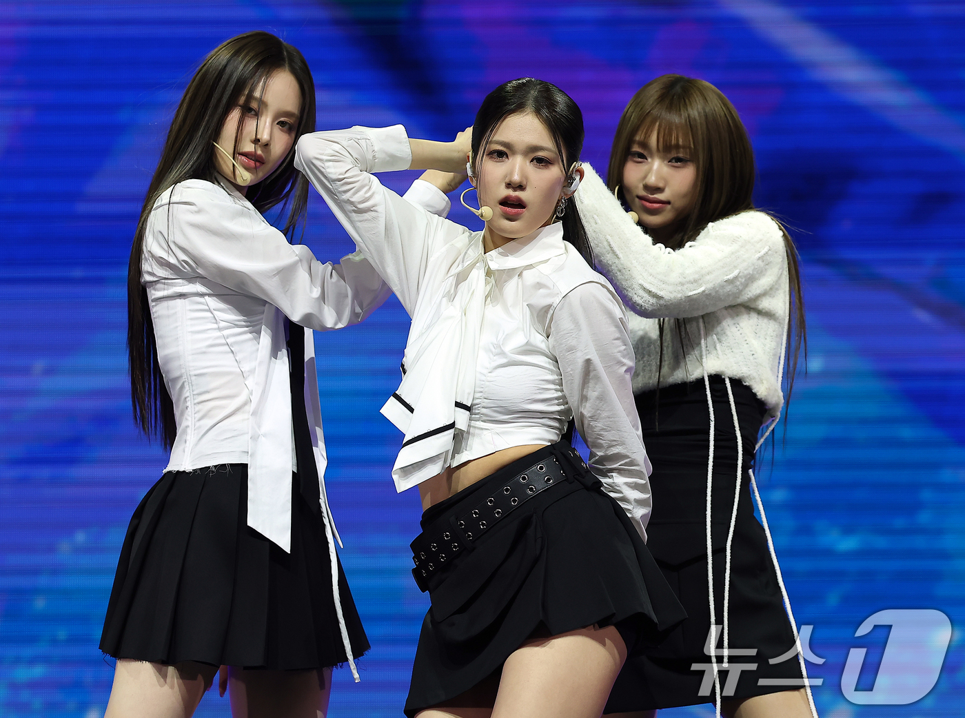 윤윤 이미지
