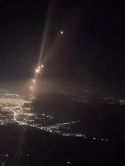 지난달 1일 여객기에서 목격된 이란 미사일. 엑스(옛 트위터)