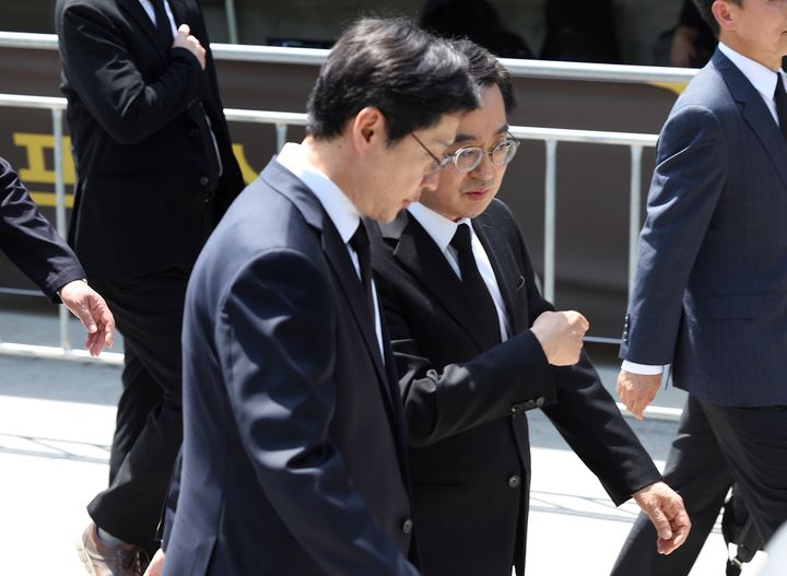 윤 이미지